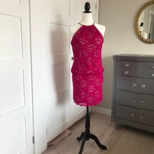 Retro Evening dress in Fuchsia lace
